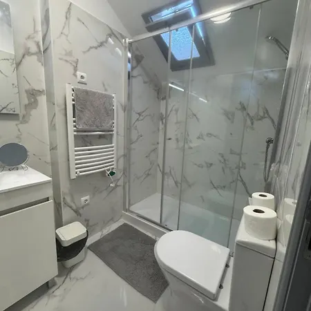 Sunset Paradise كامينيا